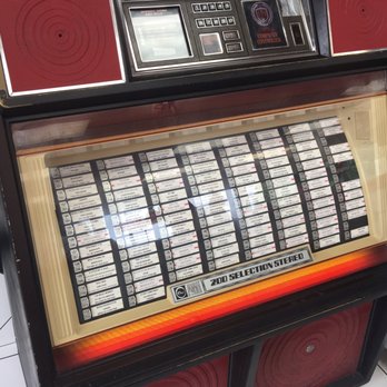 David's Burgers - The Jukebox of the diner! - Burgers Near Me - Conway, Arkansas David's Burgers - The Jukebox of the diner! - Burgers Near Me - Conway, Arkansas