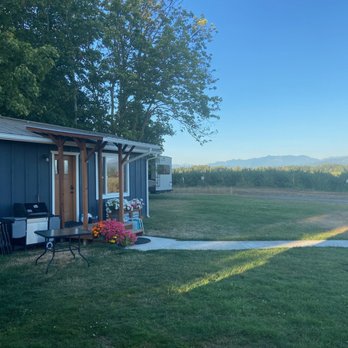 Oostema Farmstead - Vacation Rentals Near Me - Lynden, Washington