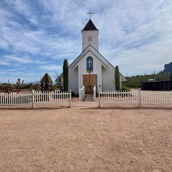 Elvis Presley Memorial Chapel - Churches Near Me - Apache Junction, Arizona