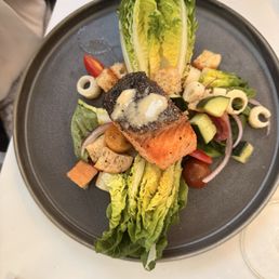 Gem salad with salmon