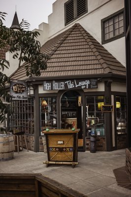 High Roller Tiki Lounge by null