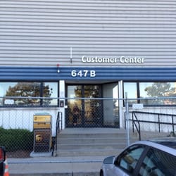 UPS Customer Center - Front entrance