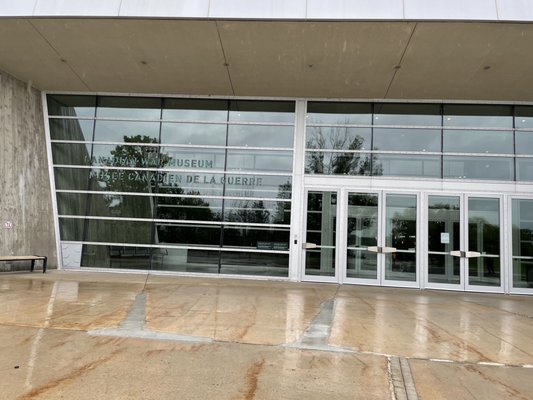 Canadian War Museum by null