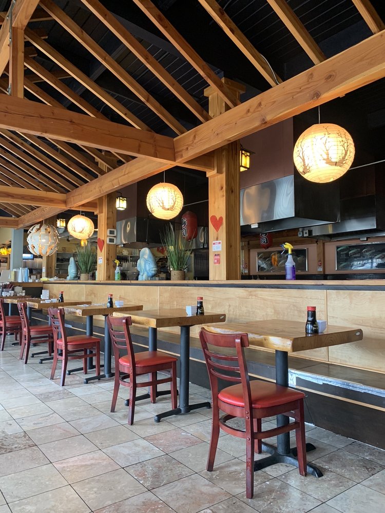 Mandolin Sushi and Steakhouse