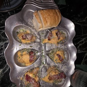 The Husky - Crispy oysters, the best! - Burgers Near Me - New Orleans, Louisiana The Husky - Crispy oysters, the best! - Burgers Near Me - New Orleans, Louisiana