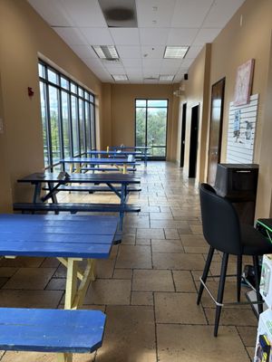 West Coast Burgers & Dogs by null