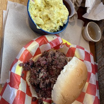 Juicy Pig Barbecue - Brisket Sandwich Ken's Potato Salad - Barbeque Near Me - Denton, Texas Juicy Pig Barbecue - Brisket Sandwich Ken's Potato Salad - Barbeque Near Me - Denton, Texas