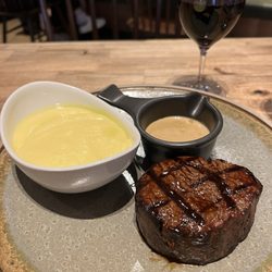 The Butcher's Block - Fillet with creamed potatoes and mushroom sauce. Perfectly seasoned and cooked. The Shiraz was a great pairing as well.