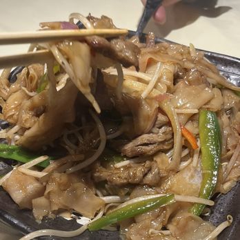 Ye’s Seafood House - Beef Chow Fun - Seafood Near Me - Ellicott City, Maryland