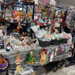 Mililani Recreation Center 5 - Cute holiday decor