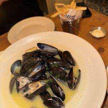 Pastis Miami - Moules Frites - French Near Me - Miami, Florida
