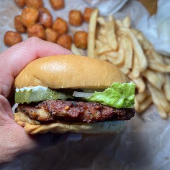 Dick Mondell's - Chicken burger - Burgers Near Me - Jacksonville Beach, Florida