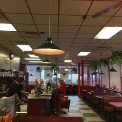 Huddle House - Clean friendly and way better than fast food