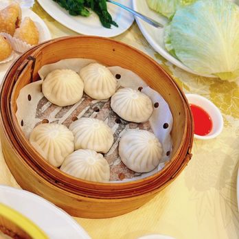 Golden Swan Restaurant - Xiaolongbao 上海小笼包- the skin was not as thin as DTF, but I still enjoyed the abundance of soup and the good ingredients! - Dim Sum Near Me - Vancouver, British Columbia