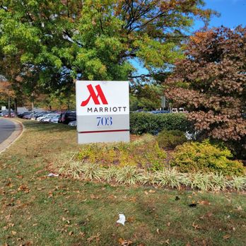 Fairfax Marriott at Fair Oaks - Hotels Near Me - Fairfax, Virginia Fairfax Marriott at Fair Oaks - Hotels Near Me - Fairfax, Virginia