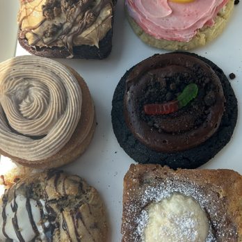 Crumbl - Moreno Valley - Bakeries Near Me - Moreno Valley, California Crumbl - Moreno Valley - Bakeries Near Me - Moreno Valley, California
