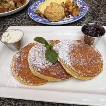 Jeannine's Bakery & Restaurant - Lemon poppyseed pancakes - Coffee & Tea Near Me - Santa Barbara, California