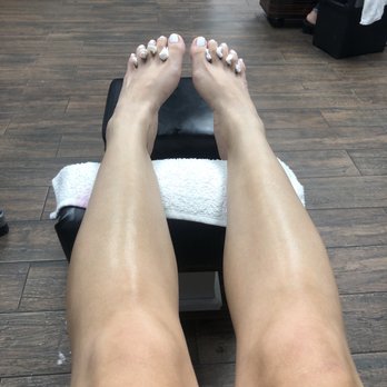 Lynn's Nails - Back room area for pedis - Nail Salons Near Me - La Puente, California