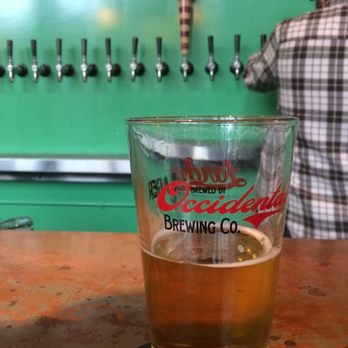 Beer O'Clock - 16oz $3 beers for happy hour!! - Beer Bar Near Me - Portland, Oregon Beer O'Clock - 16oz $3 beers for happy hour!! - Beer Bar Near Me - Portland, Oregon