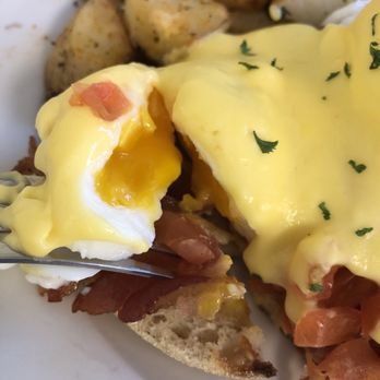 Brookside Cafe - very firm poached egg, not runny at all - Breakfast & Brunch Near Me - Norwood, Massachusetts