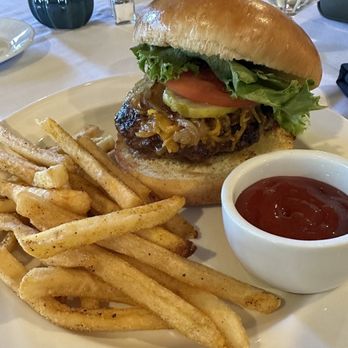 Shelton Vineyards - Burger - Wineries Near Me - Dobson, North Carolina