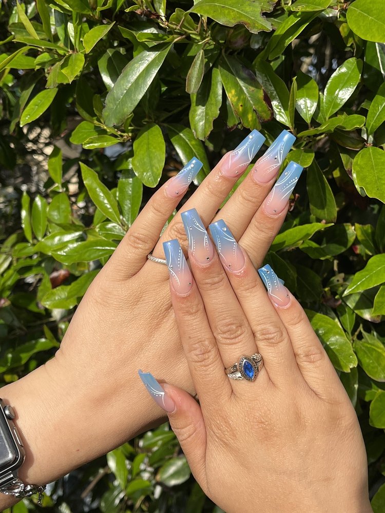 Mermaid Nails Logo