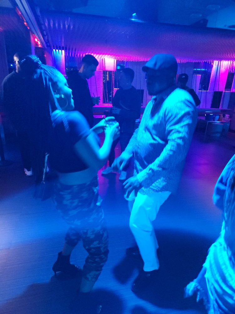 Elevate Lounge