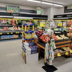 Eden Shur Fine - Produce section