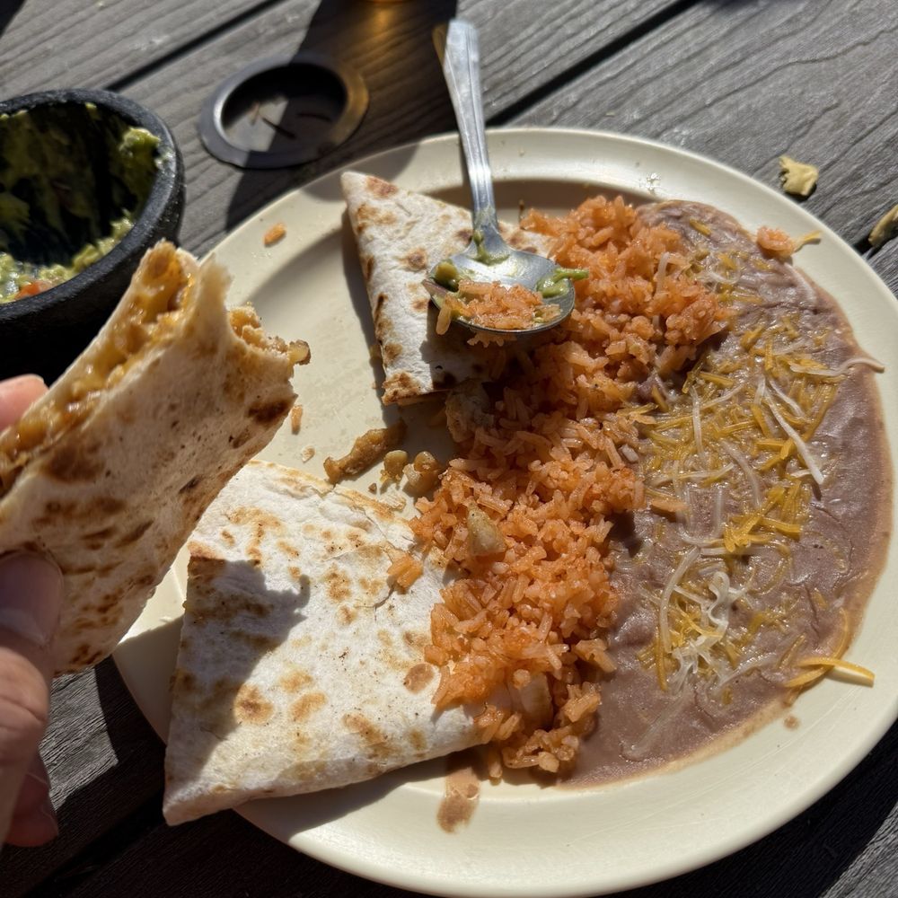 Zamorana - Chicken quesadillas - Mexican Near Me - Vashon, Washington Zamorana - Chicken quesadillas - Mexican Near Me - Vashon, Washington