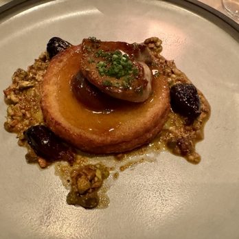 Tableau Bar Bistro - Bars Near Me - Vancouver, British Columbia