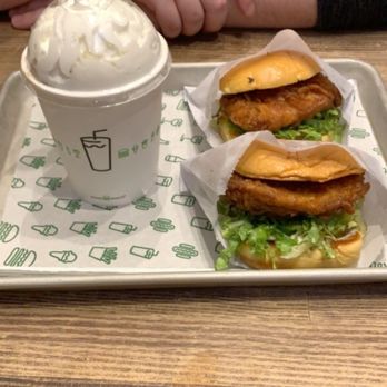 Shake Shack West Loop - Chicken sandwich and cookies and cream shake - Burgers Near Me - Chicago, Illinois Shake Shack West Loop - Chicken sandwich and cookies and cream shake - Burgers Near Me - Chicago, Illinois