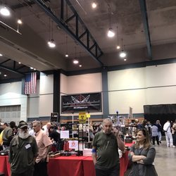 Ponchatrain Convention & Civic Center - Gun show