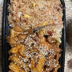 Wang Palace - C11. Sesame Chicken Combination Platter yumm