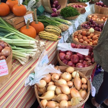Chagrin Water Falls - Can't get enough of the farmers market every Sunday right next to the water fall - Parks Near Me - Chagrin Falls, Ohio Chagrin Water Falls - Can't get enough of the farmers market every Sunday right next to the water fall - Parks Near Me - Chagrin Falls, Ohio