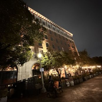 The Culver Hotel Bar & Restaurant - Hotels Near Me - Culver City, California