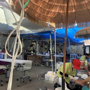 Pampered Hands - Outdoor area with manicure and pedicure stations - Nail Salons Near Me - Los Angeles, California Pampered Hands - Outdoor area with manicure and pedicure stations - Nail Salons Near Me - Los Angeles, California