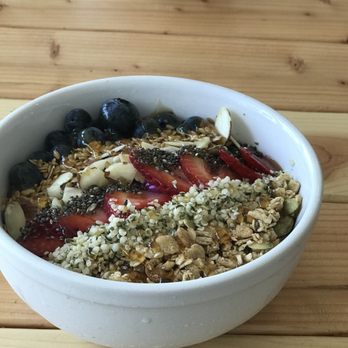 Bowl Mami - Pitaya bowl - dragon fruit based - Acai Bowls Near Me - Carrollton, Texas