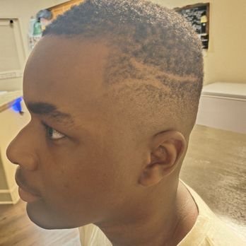 Tower 59 Barber Shop - Haircut by Jose - Barbers Near Me - Fresno, California