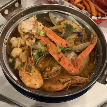 Karai Crab - Cioppino - Seafood Near Me - Honolulu, Hawaii Karai Crab - Cioppino - Seafood Near Me - Honolulu, Hawaii
