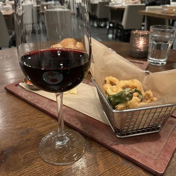 Paddlefish - Calamari and cab - Seafood Near Me - Orlando, Florida Paddlefish - Calamari and cab - Seafood Near Me - Orlando, Florida