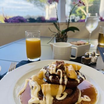 Topper's - Cinnamon Roll French Toast with apples, pecans, and cream cheese glaze - New American Near Me - Nantucket, Massachusetts