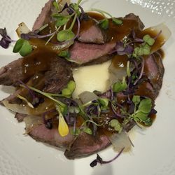 5 Jotas - Iberian Pork shoulder with spring onion serum