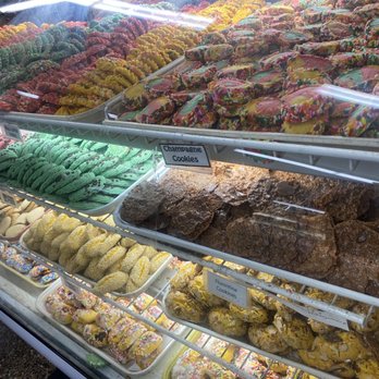 Bova's Bakery - Desserts - Bakeries Near Me - Boston, Massachusetts