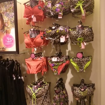 Hunkemöller - Collection...günstiger geht es nicht - Lingerie Near Me - Berlin, BE