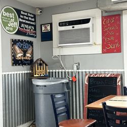 Juneau's Sandwich Shop