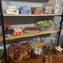 Gumslinger’s Old Fashioned Candy and Soda Pop Shop