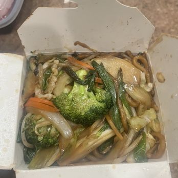 Joy House - Vegetable chow mein - Chinese Near Me - Rocklin, California Joy House - Vegetable chow mein - Chinese Near Me - Rocklin, California