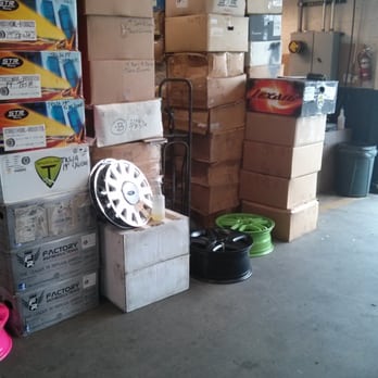 Green's Auto Center - Tires Near Me - North Hollywood, California