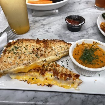 Syndicated Bar Theater Kitchen - Grilled cheese - Cinema Near Me - Brooklyn, New York Syndicated Bar Theater Kitchen - Grilled cheese - Cinema Near Me - Brooklyn, New York