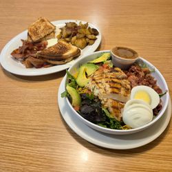 Eggs Up Grill